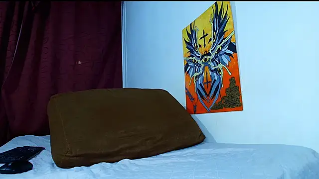 Thomass00 online show from November 8, 11:41 pm