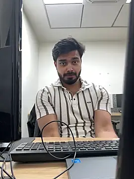 hotboysammy online show from February 12, 10:14 am