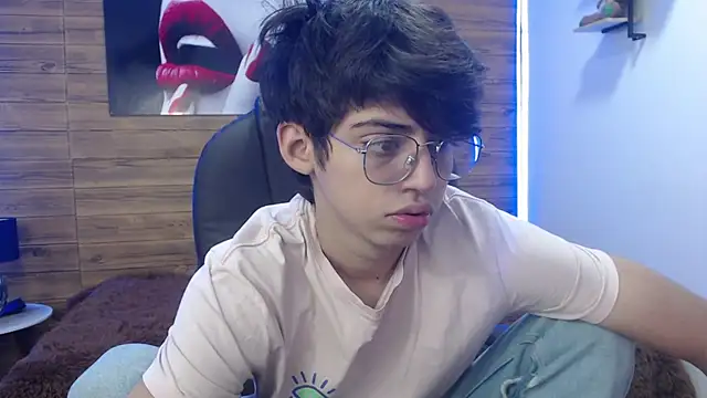 Snapshot of jhoellx chatting on March 12, 12:36 pm jhoellx online show from March 12, 12:36 pm