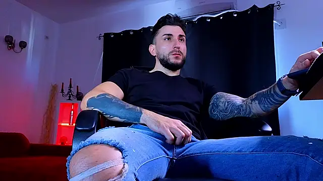 MightyAaron66 online show from October 30, 10:16 am