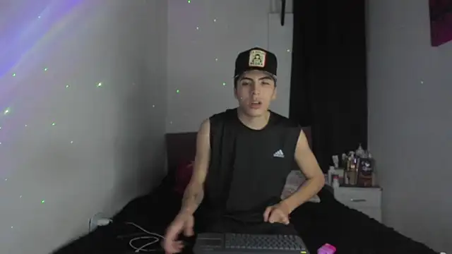 HeellBoy  online show from April 30, 5:58 am