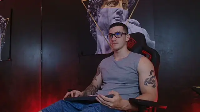 JacksonOlsenn online show from October 21, 8:45 pm