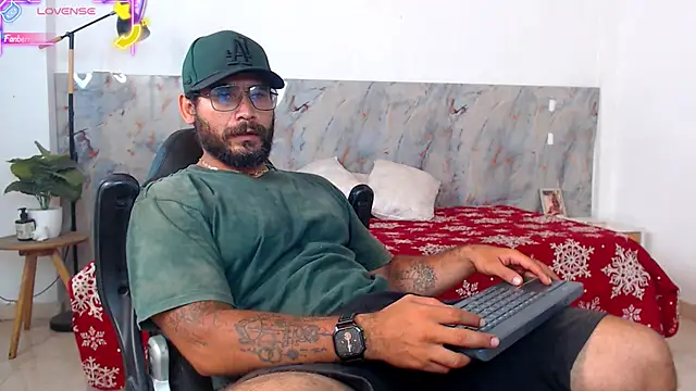 hanz col online show from February 7, 10:59 pm