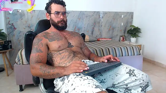 hanz col online show from March 30, 5:03 pm