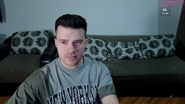 JohnnyStepBro online show from March 18, 6:44 pm