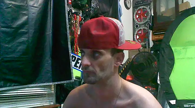 Snapshot of slinginbigD chatting on March 3, 5:51 am slinginbigD online show from March 3, 5:51 am