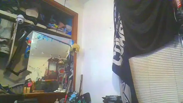 Snapshot of slinginbigD chatting on February 14, 6:56 am slinginbigD online show from February 14, 6:56 am
