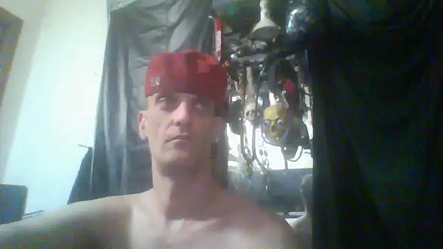 Snapshot of slinginbigD chatting on March 22, 9:56 am slinginbigD online show from March 22, 9:56 am