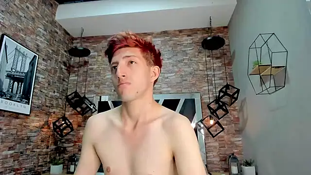 Snapshot of Un_Slutty chatting on December 20, 6:13 pm Un Slutty online show from December 20, 6:13 pm