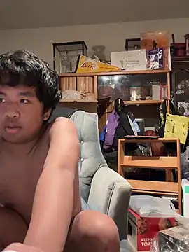 bigasianloads25 online show from December 27, 6:46 am