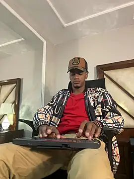 Snapshot of AaronCruz_ chatting on December 19, 7:51 pm AaronCruz online show from December 19, 7:51 pm