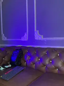 Snapshot of AaronCruz_ chatting on March 7, 7:16 pm AaronCruz online show from March 7, 7:16 pm
