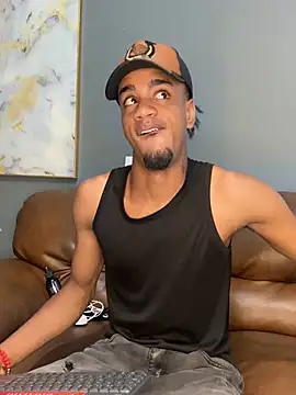 Snapshot of AaronCruz_ chatting on January 18, 7:48 pm AaronCruz online show from January 18, 7:48 pm