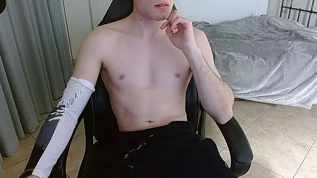 FitGuyDream online show from November 18, 12:25 am