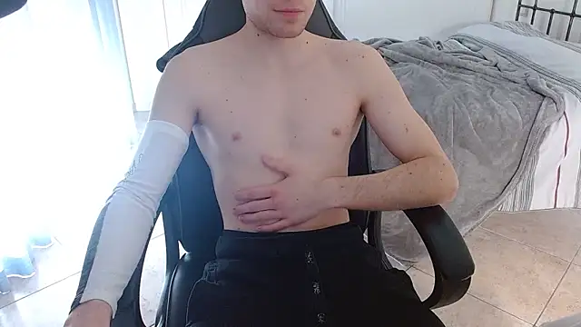 FitGuyDream online show from November 15, 12:40 pm