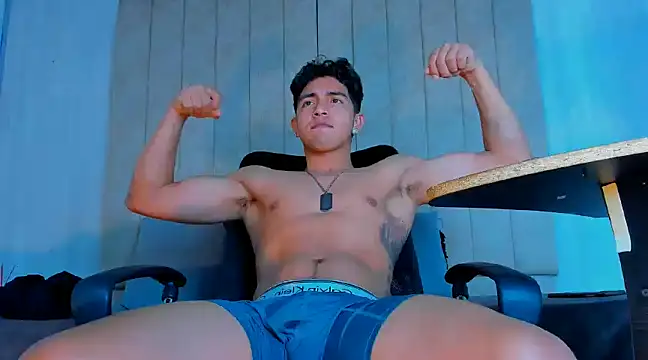 Muichiro tokito1 online show from January 14, 10:44 pm