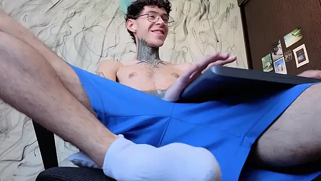 Saturno v online show from July 6, 2:14 pm