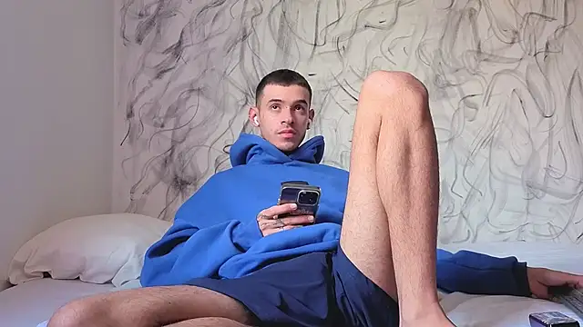 Saturno v online show from December 5, 11:17 am