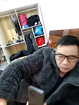 yjw6688 online show from March 6, 9:50 am