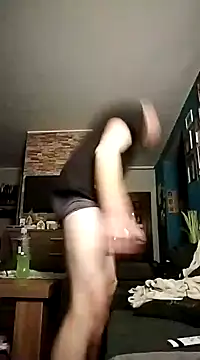 wariacik0024 online show from December 20, 11:47 pm