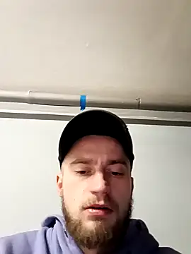 wariacik0024 online show from February 8, 5:17 pm