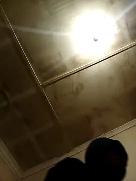 izinjamfee2 online show from October 5, 7:40 pm