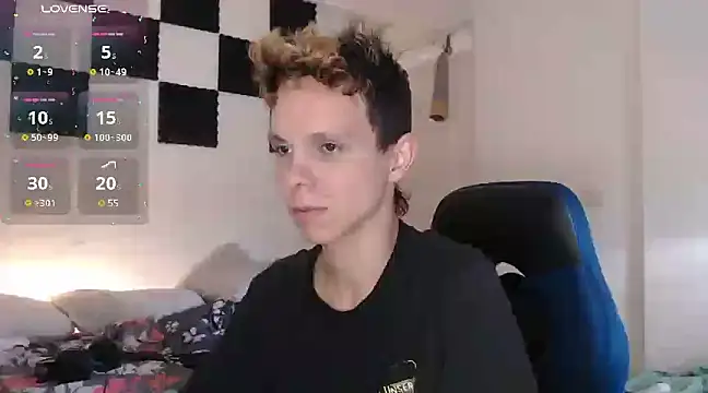 Snapshot of bryamado69 chatting on February 12, 1:27 pm bryamado69 online show from February 12, 1:27 pm