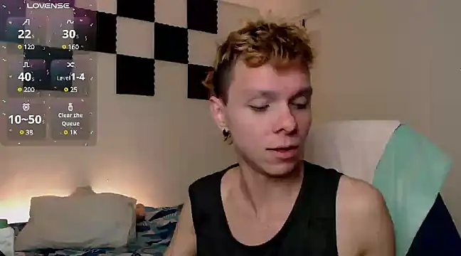 Snapshot of bryamado69 chatting on January 12, 1:00 am bryamado69 online show from January 12, 1:00 am