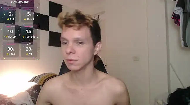 Snapshot of bryamado69 chatting on February 21, 8:49 pm bryamado69 online show from February 21, 8:49 pm