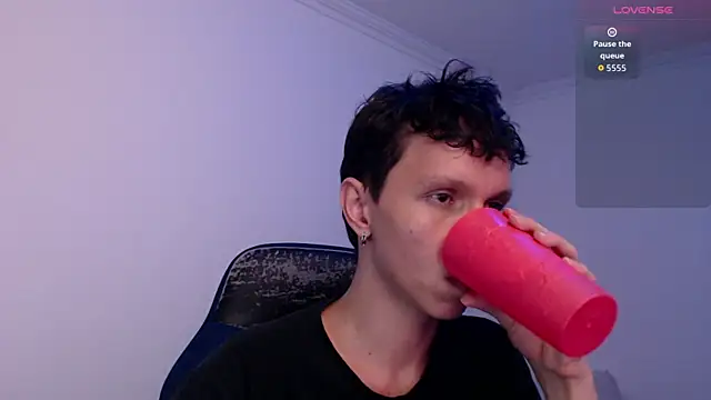 bryamado69 online show from March 26, 4:44 pm