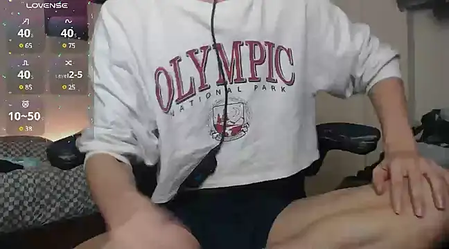 Snapshot of bryamado69 chatting on March 18, 1:02 am bryamado69 online show from March 18, 1:02 am