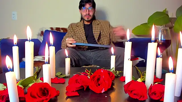 Snapshot of Ackerman_Eren_ chatting on February 14, 9:34 am Ackerman Eren  online show from February 14, 9:34 am