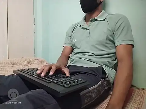 Snapshot of vicky0805 chatting on December 18, 8:53 am vicky0805 online show from December 18, 8:53 am