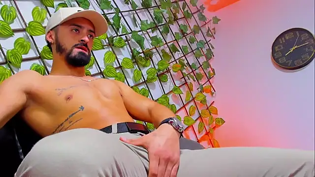 MAXIMUS MASTE3 online show from February 6, 9:01 pm