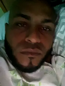 islandvybee55 online show from September 28, 6:22 am