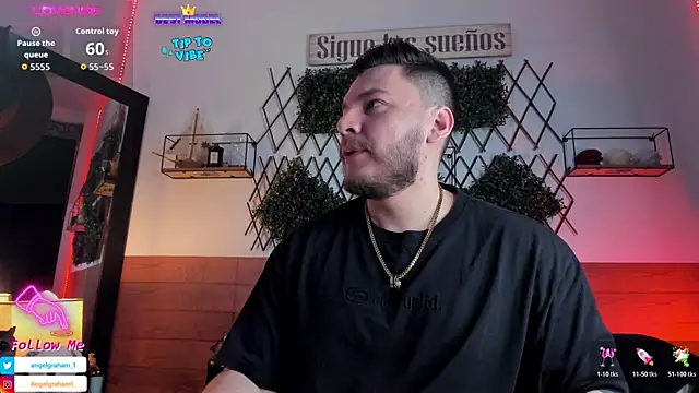 Angelgraham 1 online show from November 3, 5:04 pm