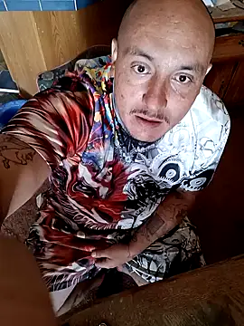 Snapshot of wilsons12 chatting on October 14, 3:52 pm wilsons12 online show from October 14, 3:52 pm