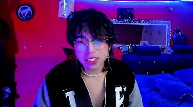 Snapshot of AnggelONfiree chatting on December 31, 4:06 am AnggelONfiree online show from December 31, 4:06 am