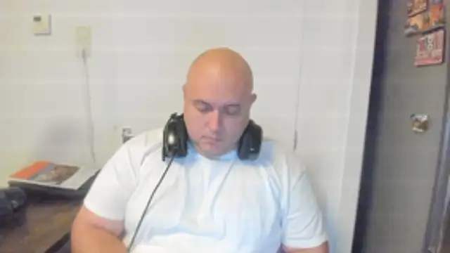 BigromeoXX online show from October 28, 6:32 pm