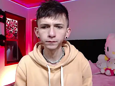 smallgiant27 online show from February 12, 5:08 pm