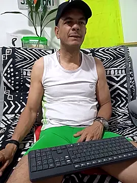 latinmartin73 online show from September 16, 2:56 am