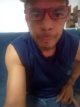 latinmartin73 online show from March 9, 7:37 pm