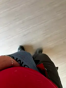 lescoquin2215 online show from January 6, 10:41 am