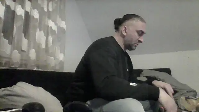 Snapshot of NewyorkDimi chatting on March 7, 2:25 am NewyorkDimi online show from March 7, 2:25 am