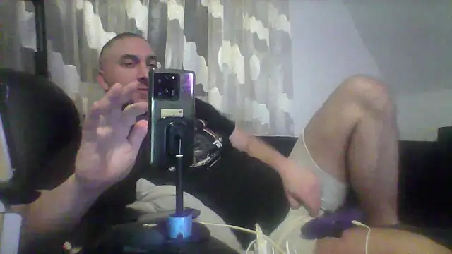 Snapshot of NewyorkDimi chatting on December 30, 3:47 am NewyorkDimi online show from December 30, 3:47 am