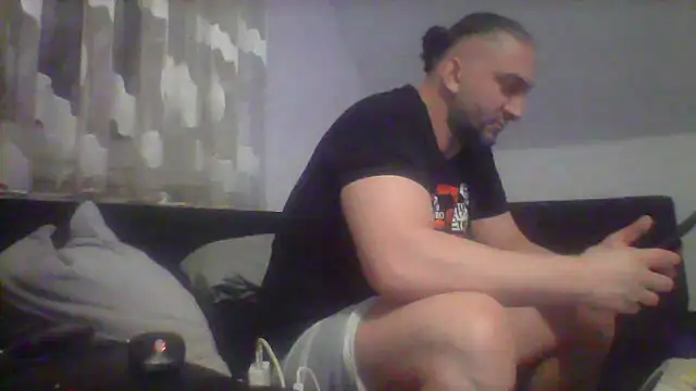 Snapshot of NewyorkDimi chatting on January 25, 4:23 am NewyorkDimi online show from January 25, 4:23 am