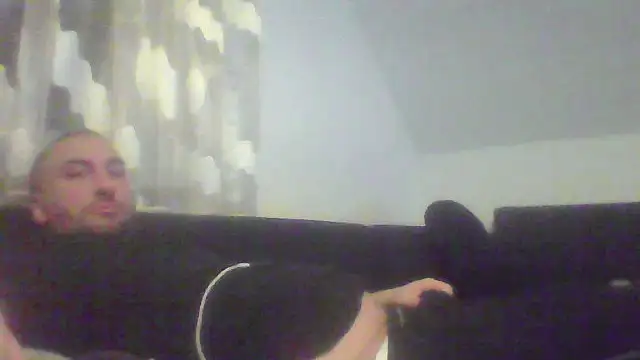 Snapshot of NewyorkDimi chatting on February 16, 5:04 am NewyorkDimi online show from February 16, 5:04 am