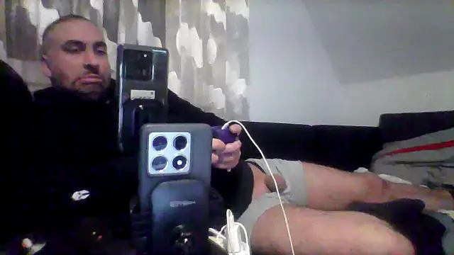 Snapshot of NewyorkDimi chatting on December 12, 12:48 am NewyorkDimi online show from December 12, 12:48 am