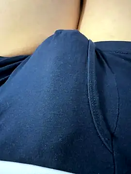 Snapshot of toooom845 chatting on October 15, 6:43 am toooom845 online show from October 15, 6:43 am