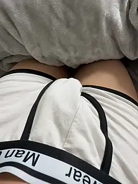 Snapshot of toooom845 chatting on December 13, 7:10 pm toooom845 online show from December 13, 7:10 pm